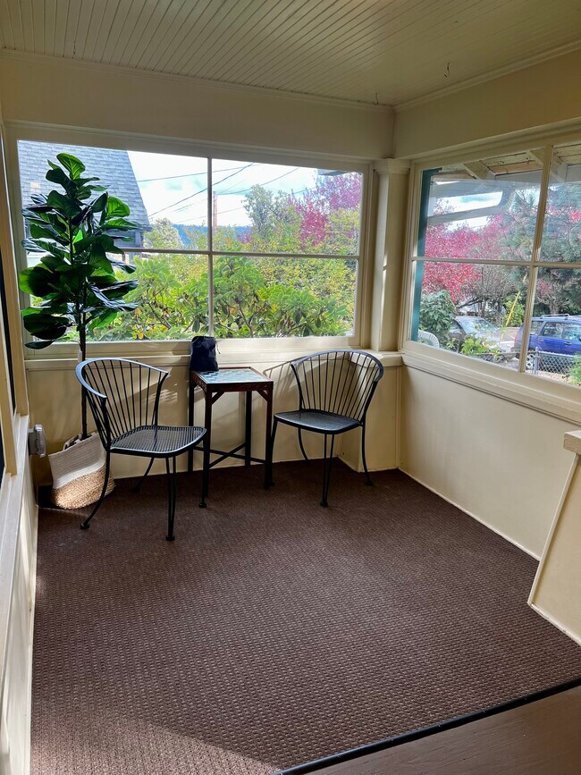 Building Photo - 1616 Gregory Way