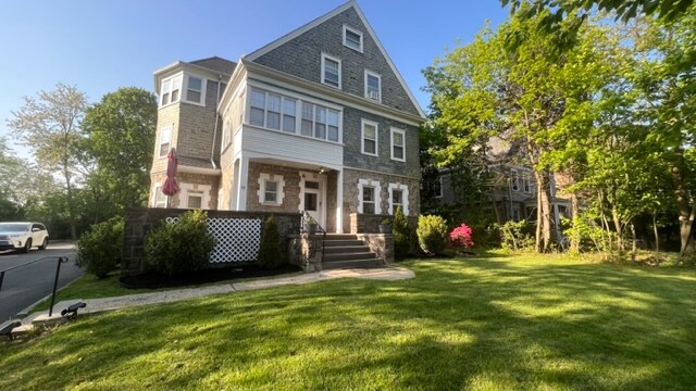 Primary Photo - 19 Euclid Ave