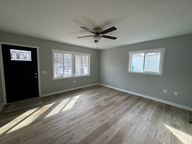 Building Photo - Totally remodeled inside and out.  Two bedroom all brick.