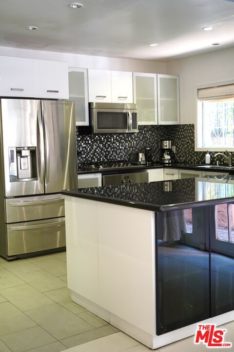 Building Photo - 137 Rexford Dr