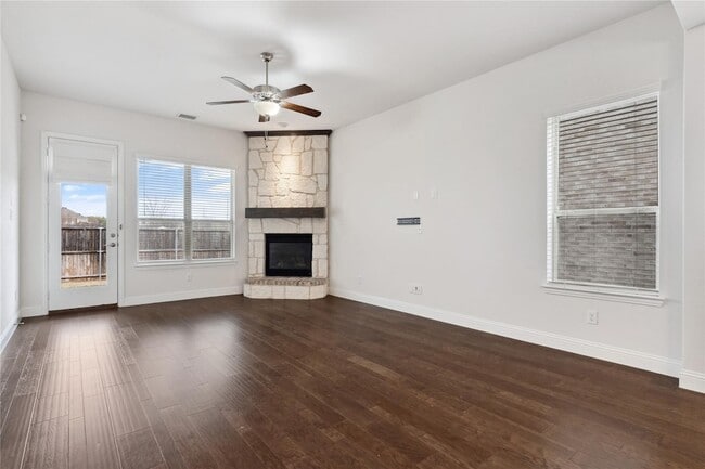 Building Photo - 717 Steppe Dr