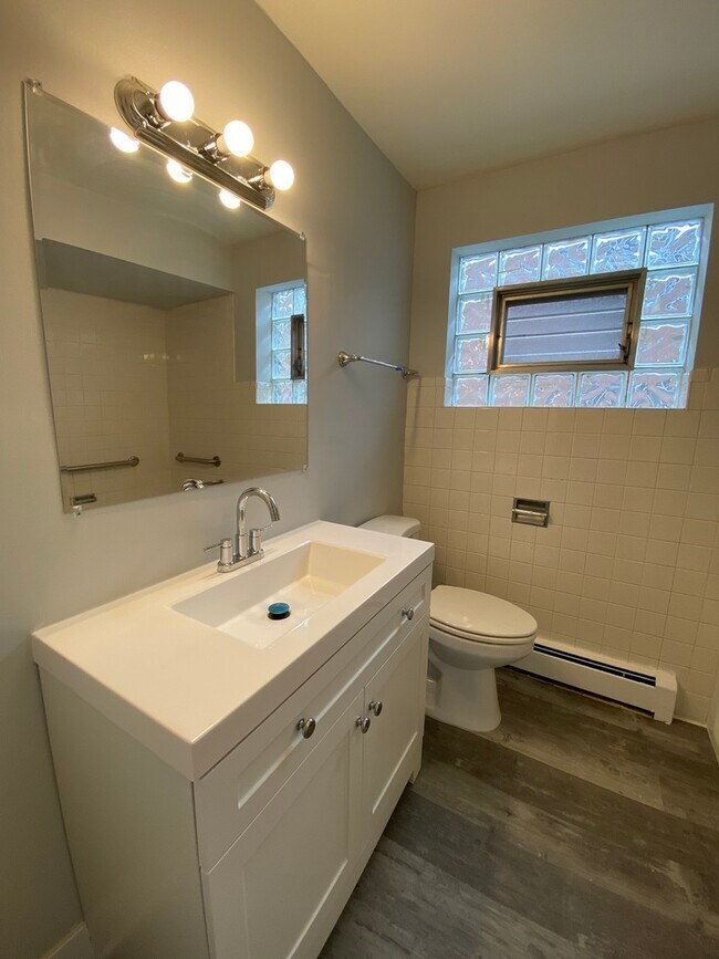 Foto del edificio - 5822 W 79th St