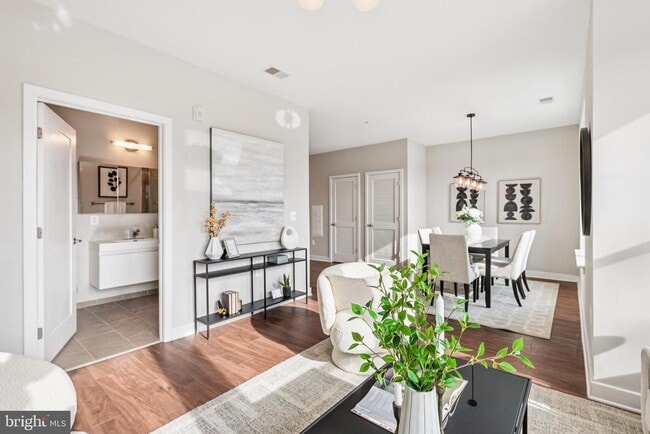 Foto del edificio - 989 S Buchanan St