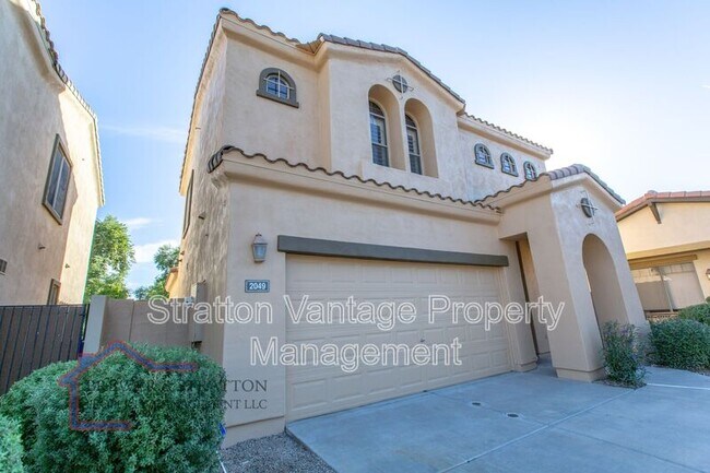 Building Photo - 2049 W Periwinkle Way