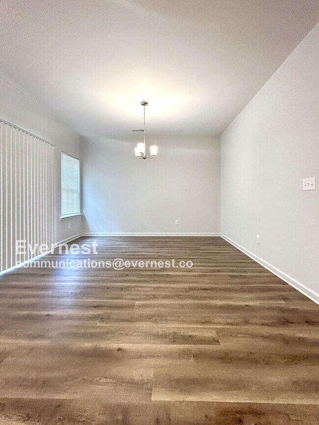 Foto del edificio - 3028 Reid Ave