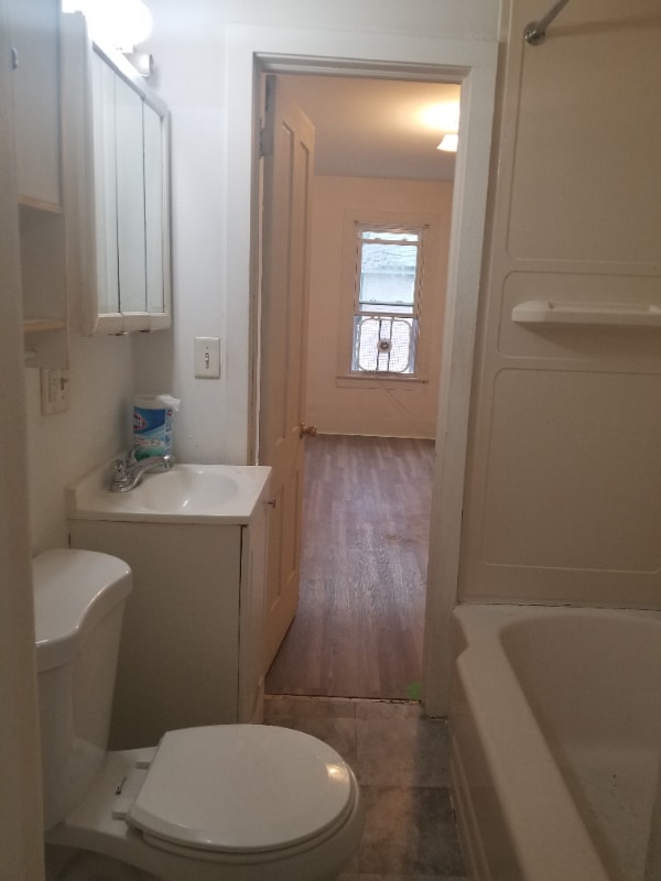 Building Photo - 50 Hallet St