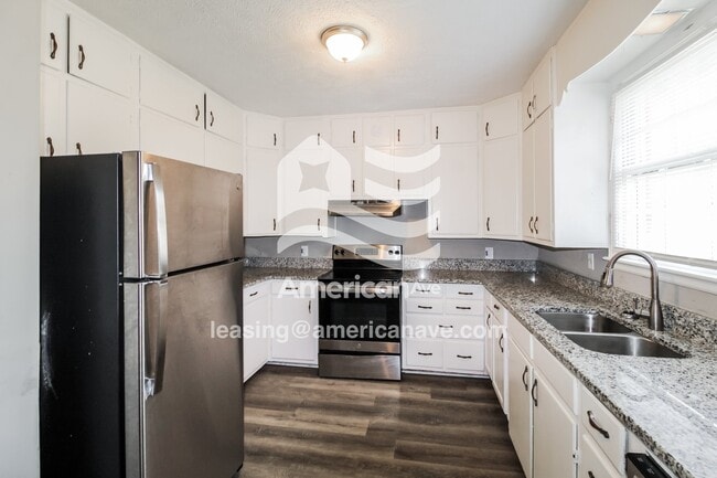 Building Photo - 1665 Twin Pines Dr