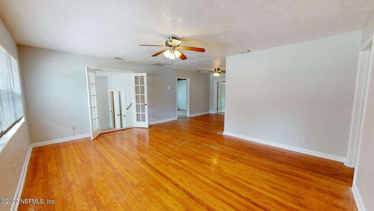 Foto principal - 8229 Hogan Rd