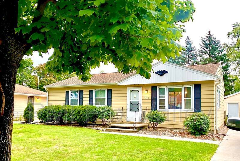 Primary Photo - 135 Blithe St