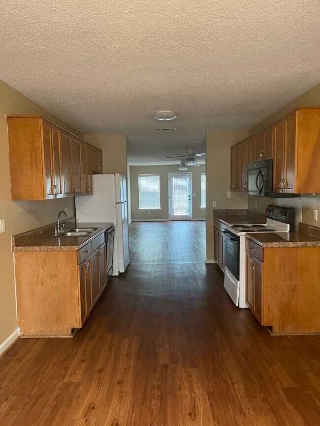 Foto del edificio - Northpointe 1074-1076