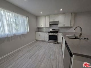 Foto del edificio - 4866 1/2 McConnell Avenue, Los Angeles, CA 90066 - 4 BR 3 BA house
