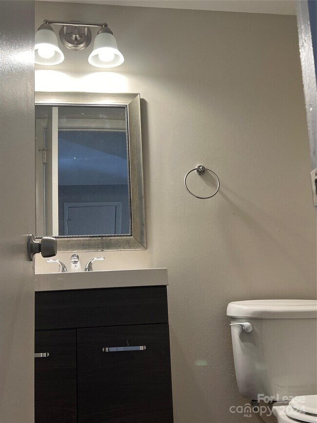 Foto del edificio - 1614 Flynnwood Dr