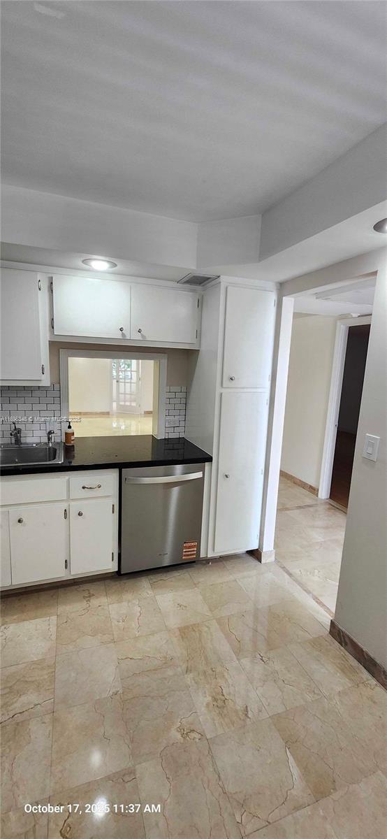 Foto del edificio - 443 NE 195th St