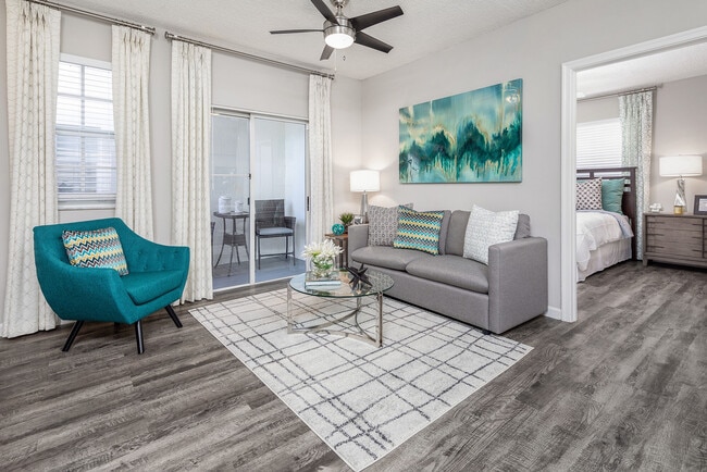 1BR, 1BA - 963SF - Living Room - Nova Central Apartments