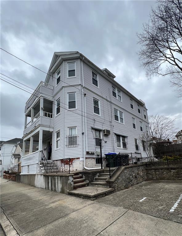 21 Lynch St, Providence, RI 02908 Apartment for Rent in Providence