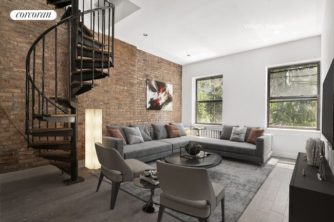Building Photo - 8 E 74th St