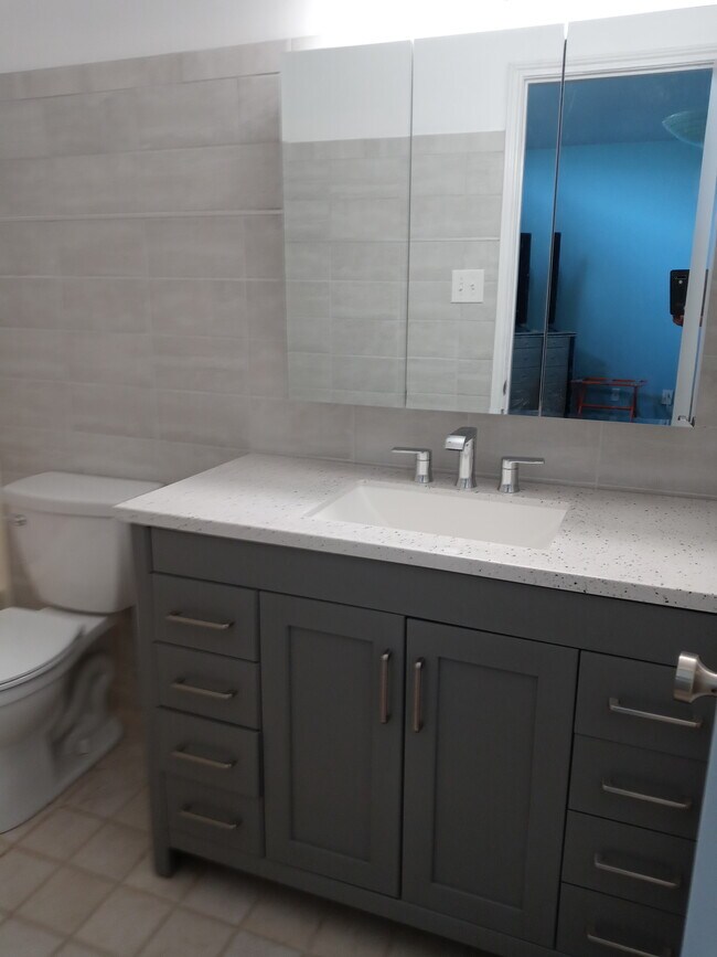 Master Bath - 63 April Vlg