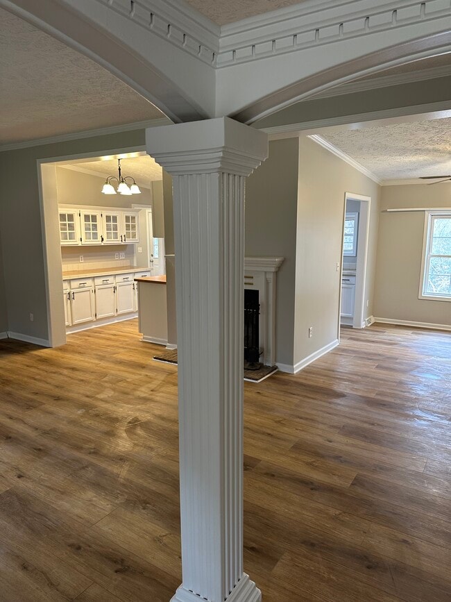 Foto del edificio - 105 Cherokee Trl