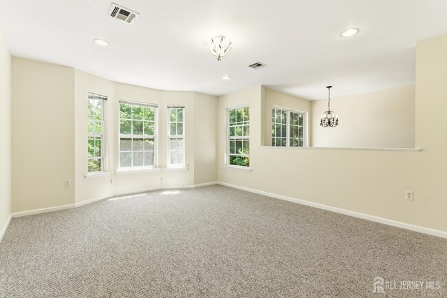 Building Photo - 141 Forest Dr