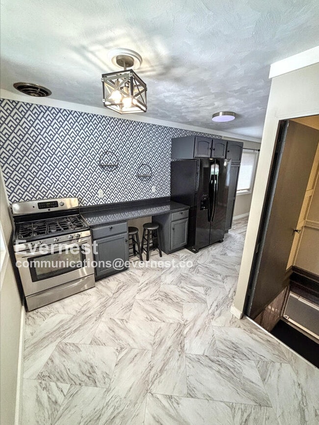 Foto del edificio - 6511 Southwest Ave