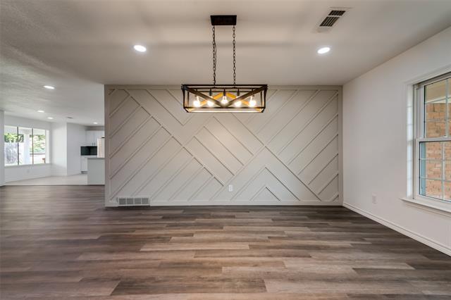 Foto del edificio - 7033 Creek Bend Rd