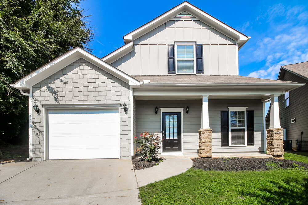 Primary Photo - 20 Thomas Ct