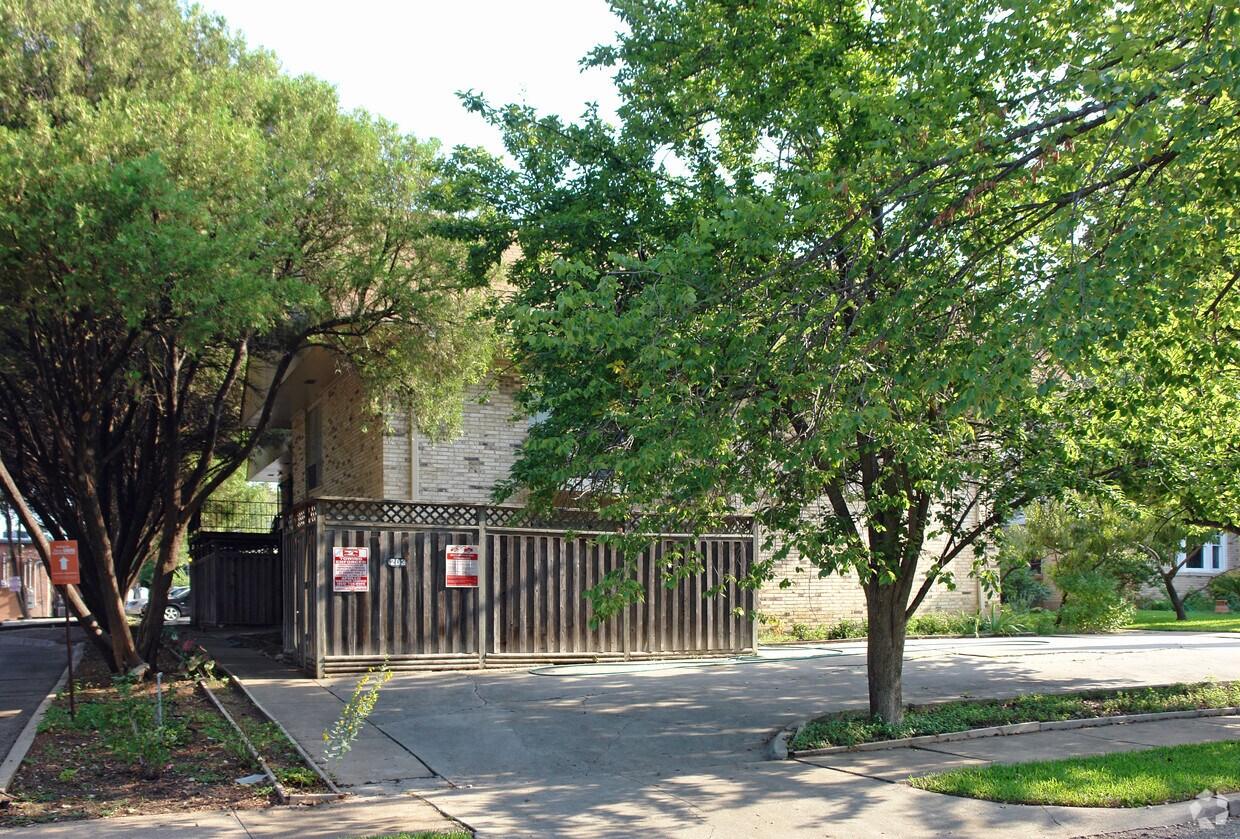 Building Photo - 5711 Morningside Ave