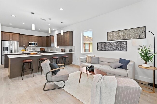 Building Photo - 344 Colovista Pkwy