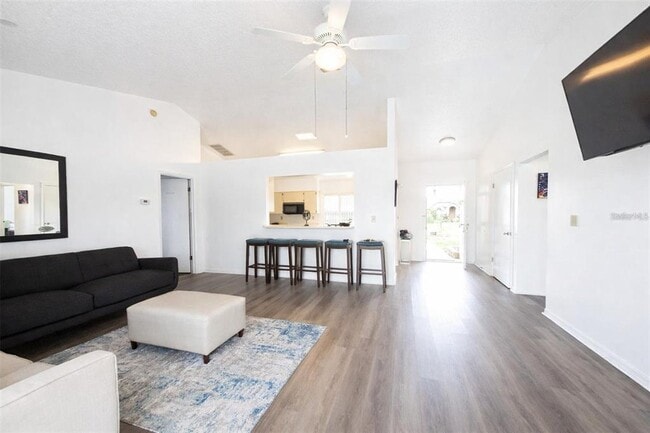 Building Photo - 138 Valentino Ct