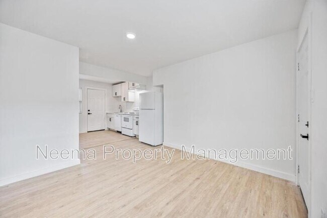 Building Photo - 6811 Del Rio St