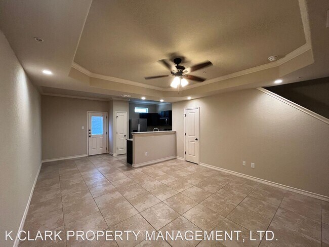 Foto del edificio - 3 br, 2.5 bath House - 6514 MARCEL WAY #103