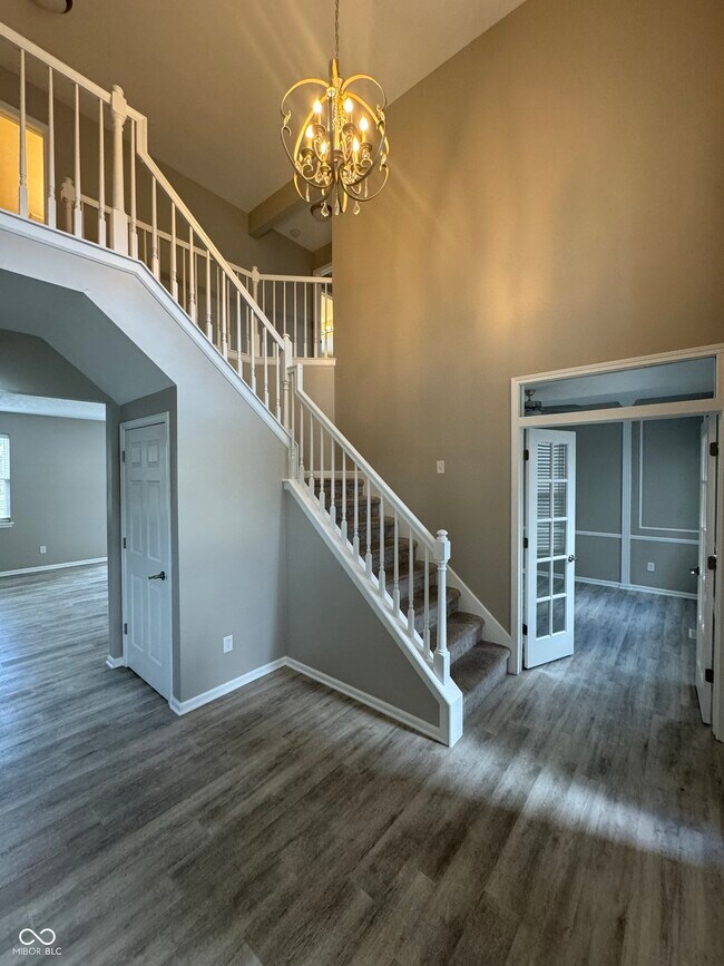 Foto del edificio - 344 W Columbine Ln