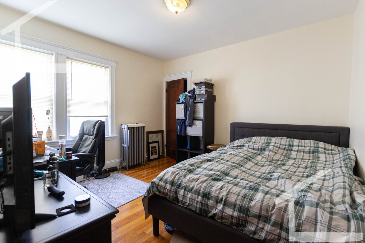 Primary Photo - 128 Washington St