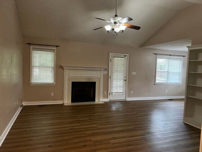 Foto del edificio - Beautiful Home in Hunters Ridge New Bern