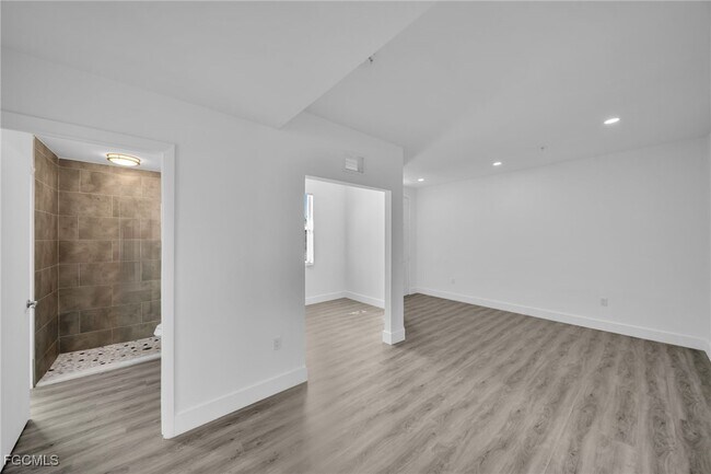 Building Photo - 275 SW 4th St