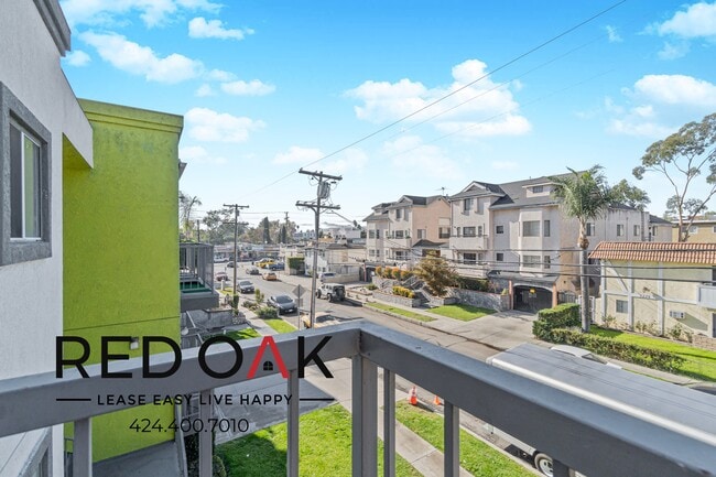 Building Photo - ~2 Weeks FREE~ Beautiful Two Bedroom with ...