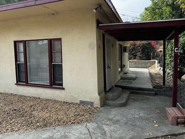 Building Photo - 11298 San Mateo Dr