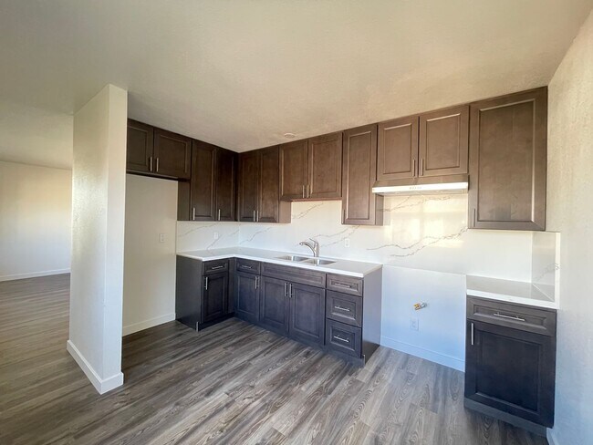 Foto del edificio - G43100E - Placement Only