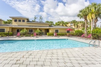Building Photo - Heron Pond I