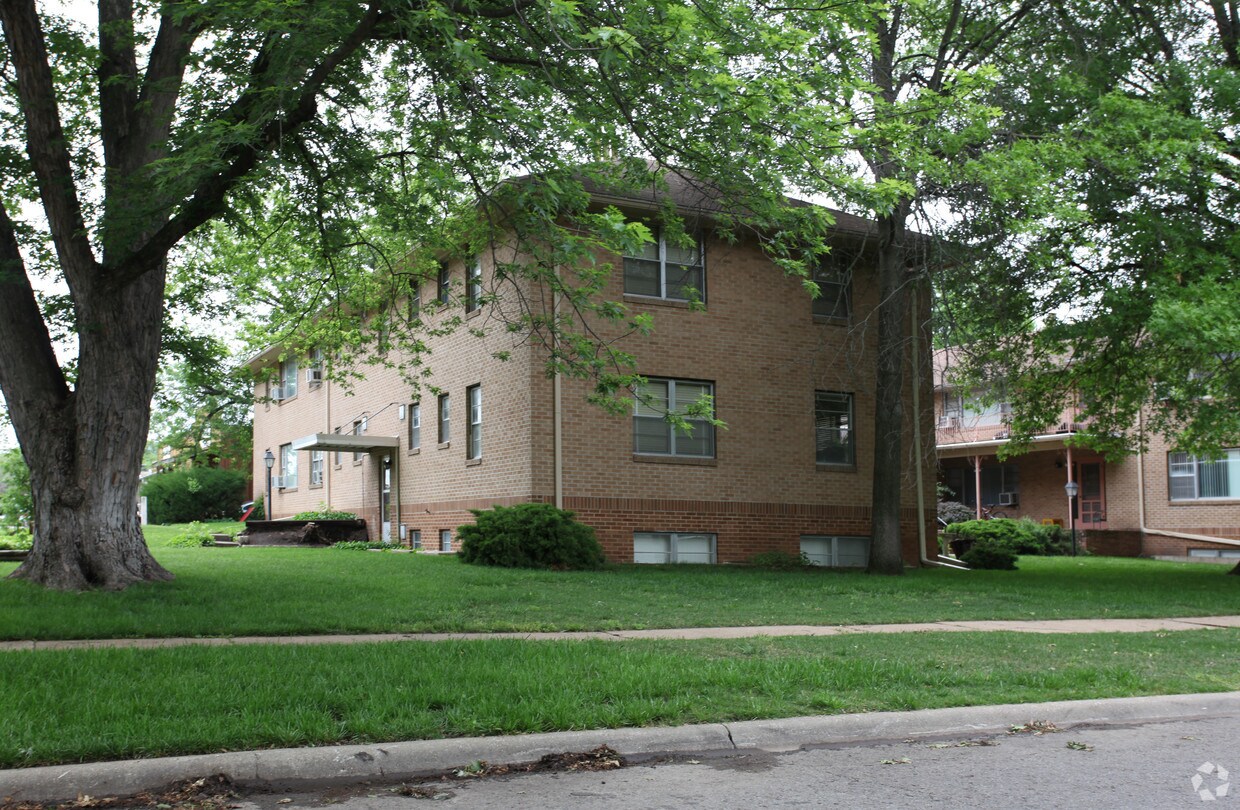 Westwood Apartments Topeka, KS