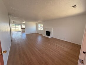 Building Photo - 1001 Frank Ln