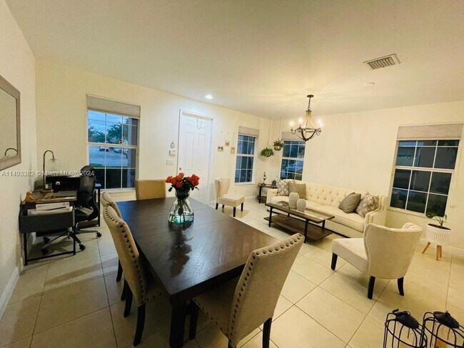 Building Photo - 1150 SW 147th Terrace