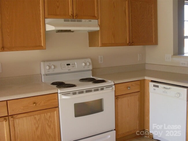 Building Photo - 3003 Proverbs Ct