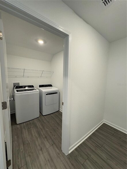 Building Photo - 4220 SW 82nd Ln