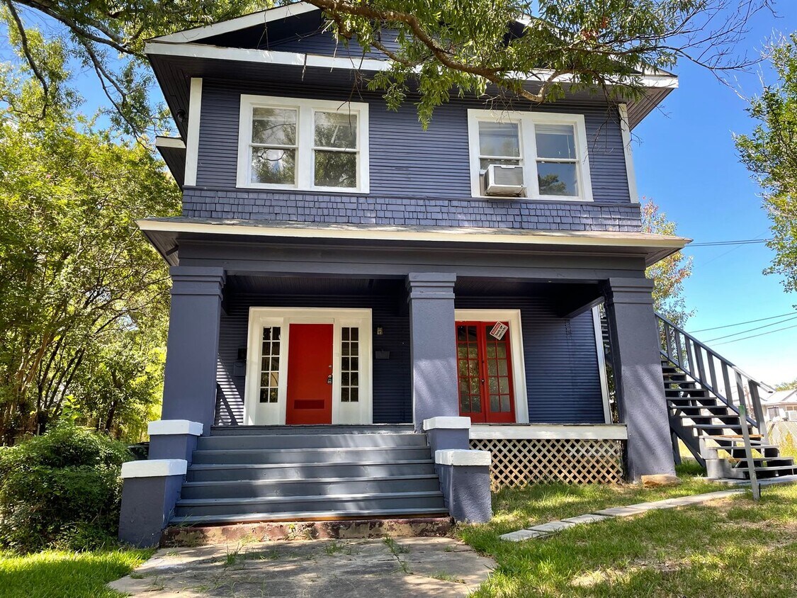 820 College St Unit 822, Apartment 2 (Upstairs Front), Shreveport, LA