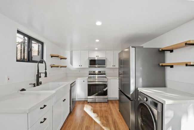 Foto del edificio - 1105 Stanford Ave