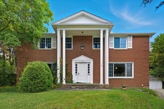 Building Photo - 8983 Highland Dr