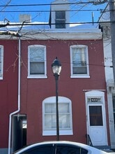 Building Photo - 423 S 6th St