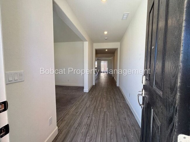 Building Photo - 1097 Dapple Dr