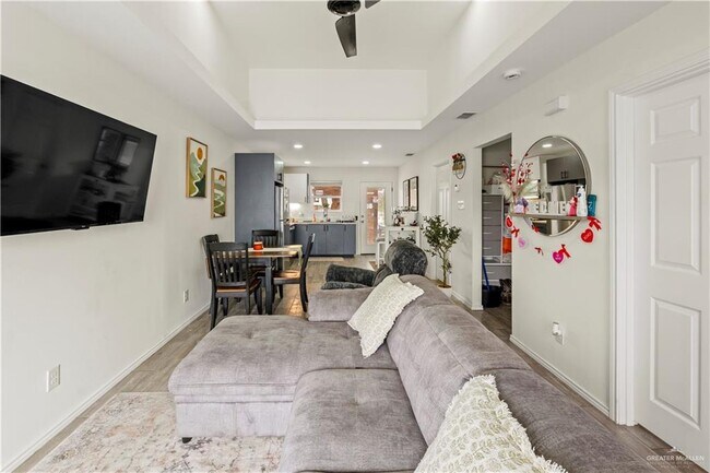 Foto del edificio - 17 B W St